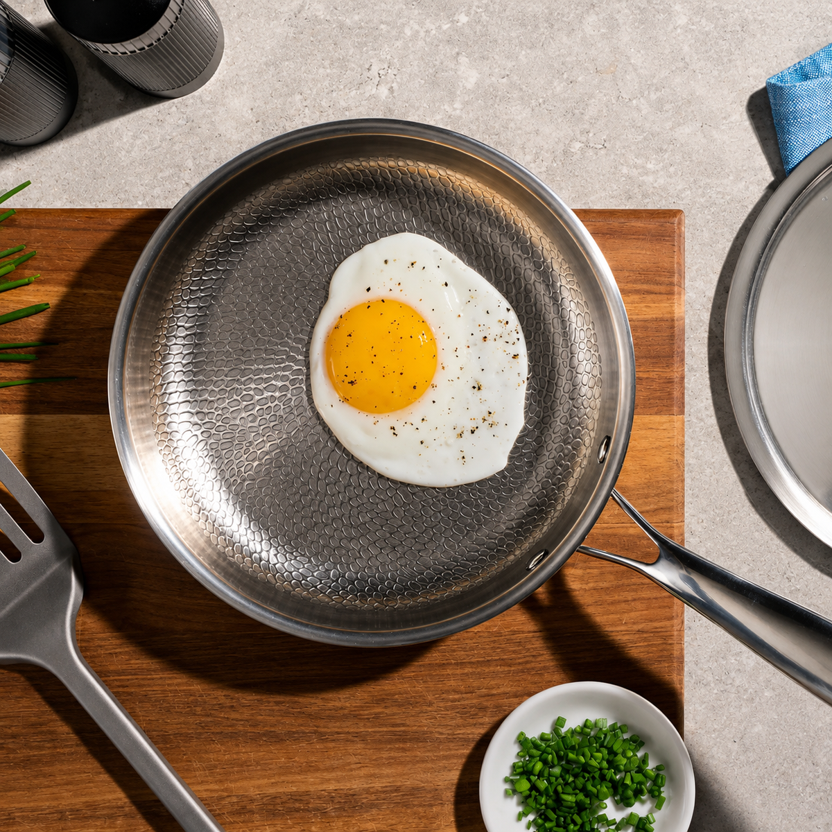 VEYUNA Titanium Hammered Pan Pro Kit - Pan, Lid & Spatula for Food Prep