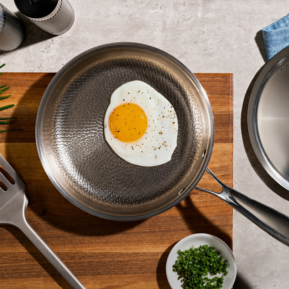 VEYUNA Titanium Hammered Frying Pan - Durable Food Prep Cookware
