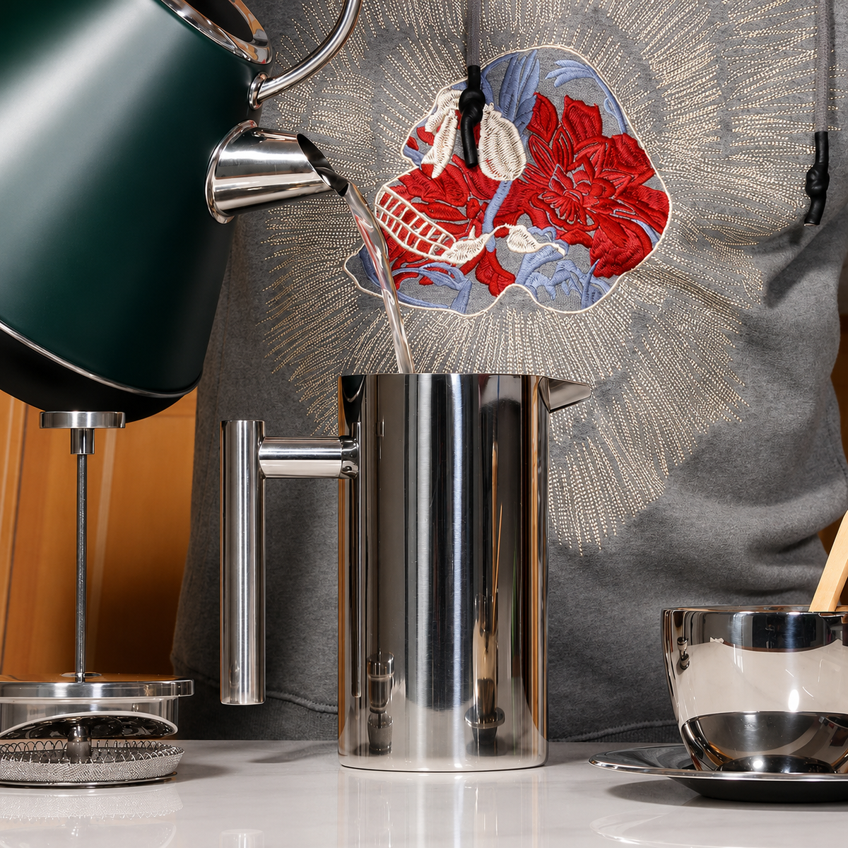 VEYUNA Meal French Press, Double Wall Stainless Steel Brewer with Scoop & Clip