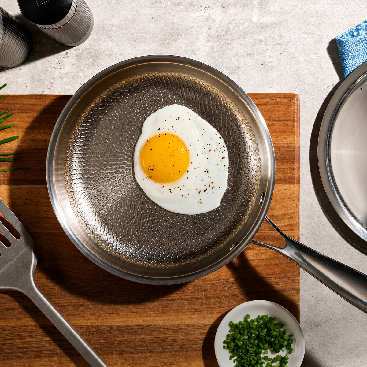 VEYUNA Titanium Hammered Cookware Set Pro - 5-Piece Food Prep Pan Set