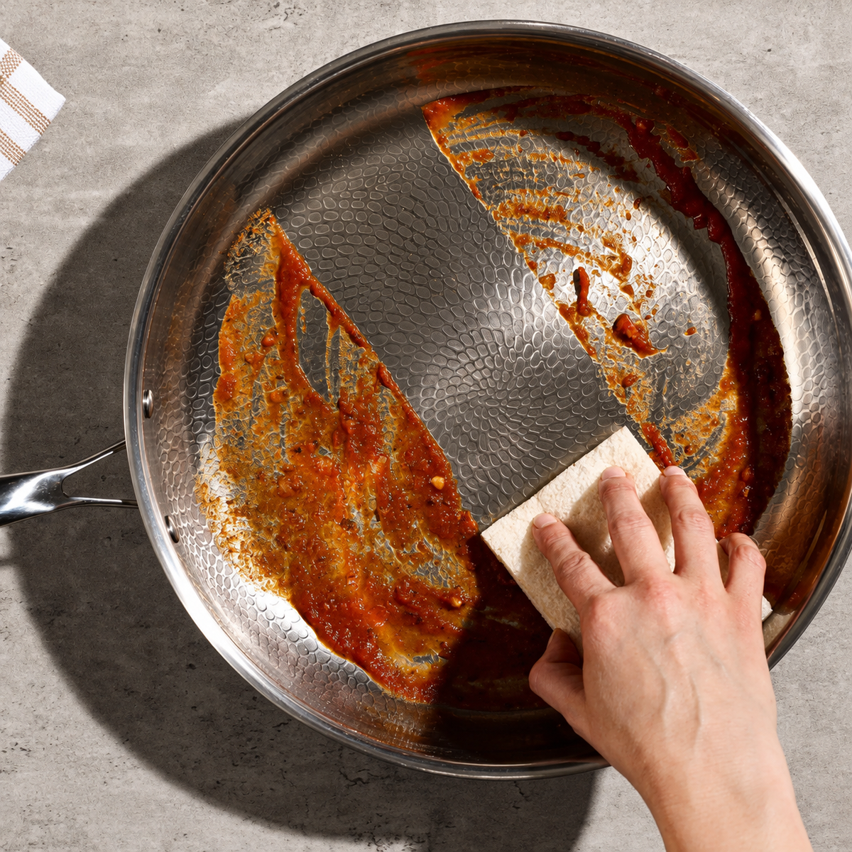 VEYUNA Titanium Hammered Pan Duo - Frying Pan & Spatula for Food Prep