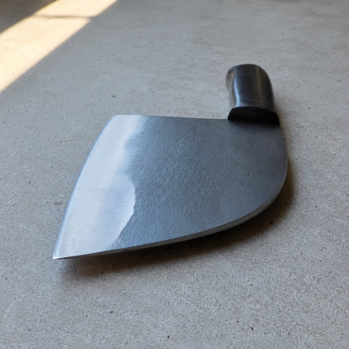 VEYUNA Butcher Knife, Hammer Forged Cleaver for Meat & Food Prep, Heavy Duty