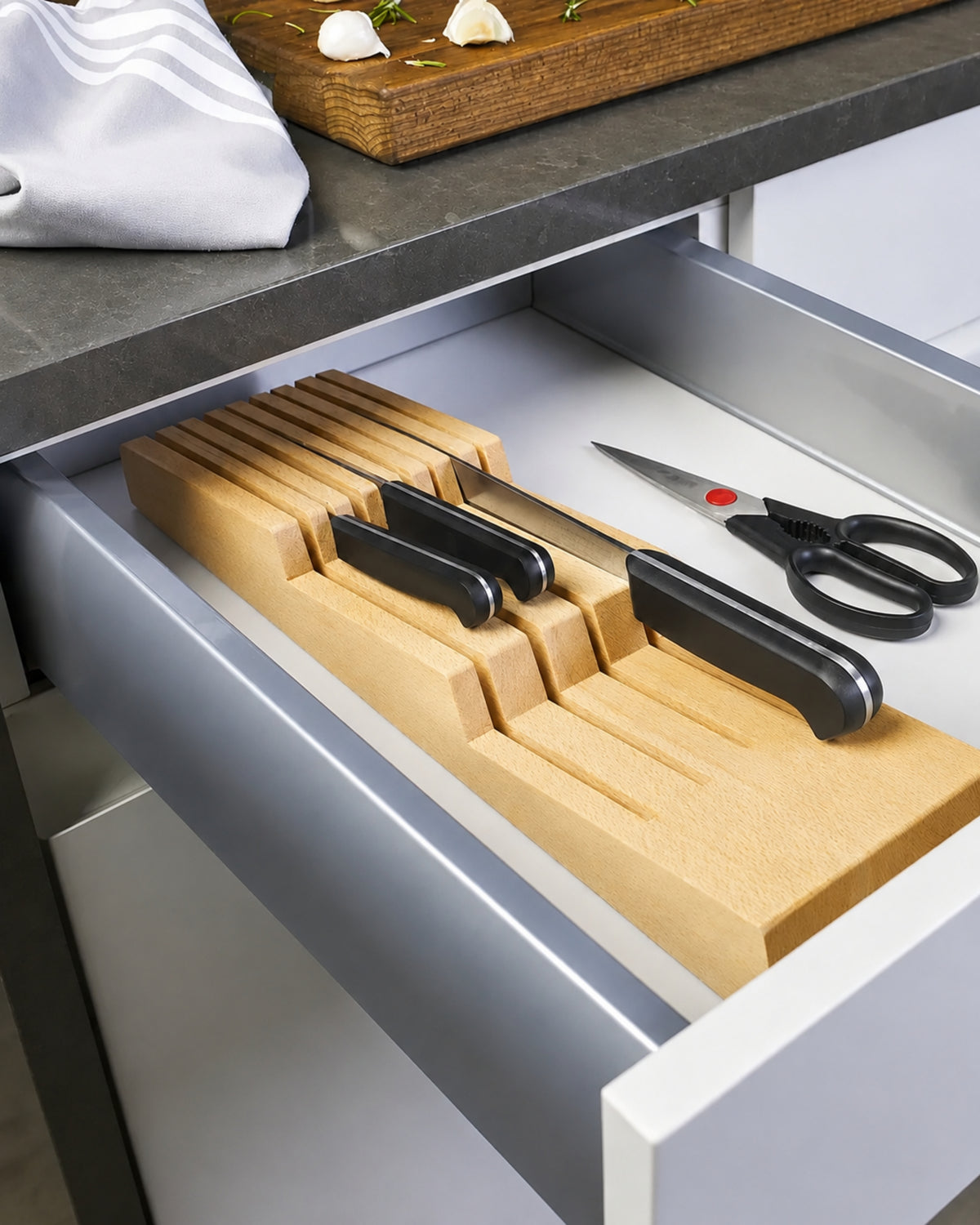 VEYUNA Knife Storage Tray - Beech Wood, Holds 8 Knives for Food Prep