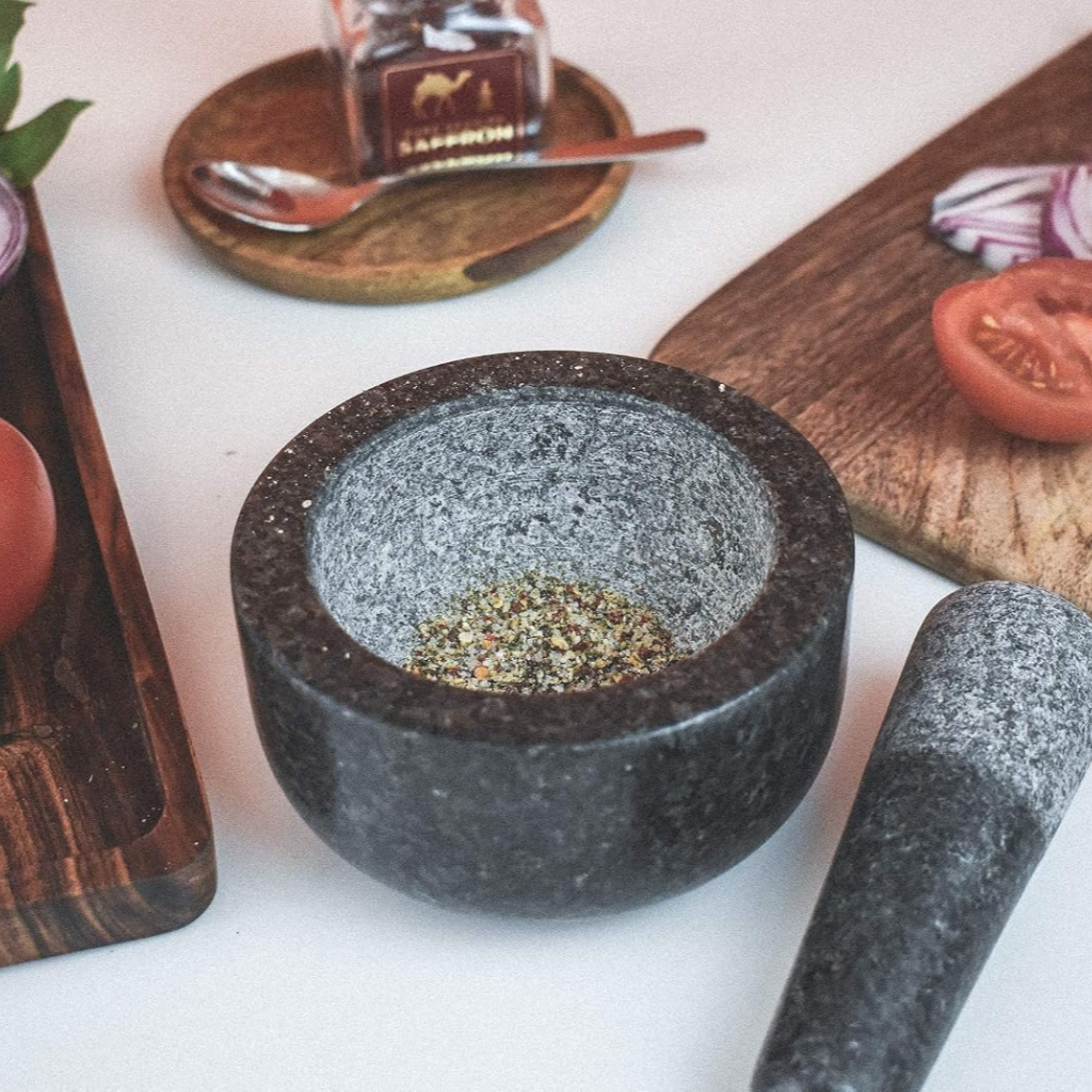 VEYUNA Granite Mortar & Pestle – Heavy-Duty Grinder for Food & Treat Prep