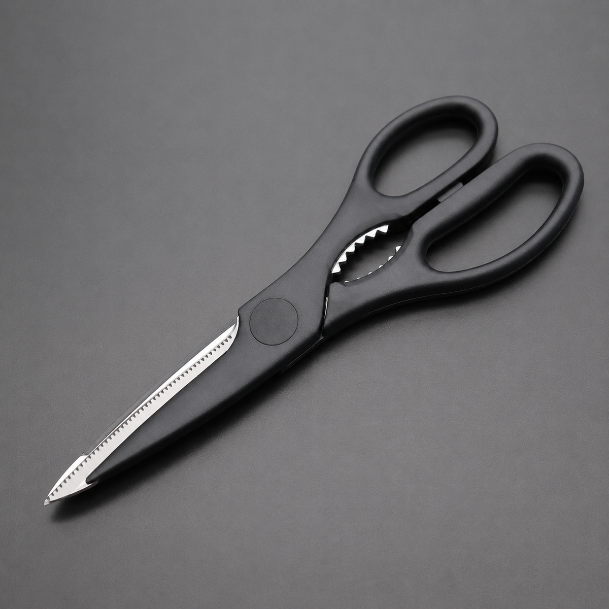 VEYUNA Kitchen Shears – Heavy-Duty Black Scissors for Fresh Food Prep