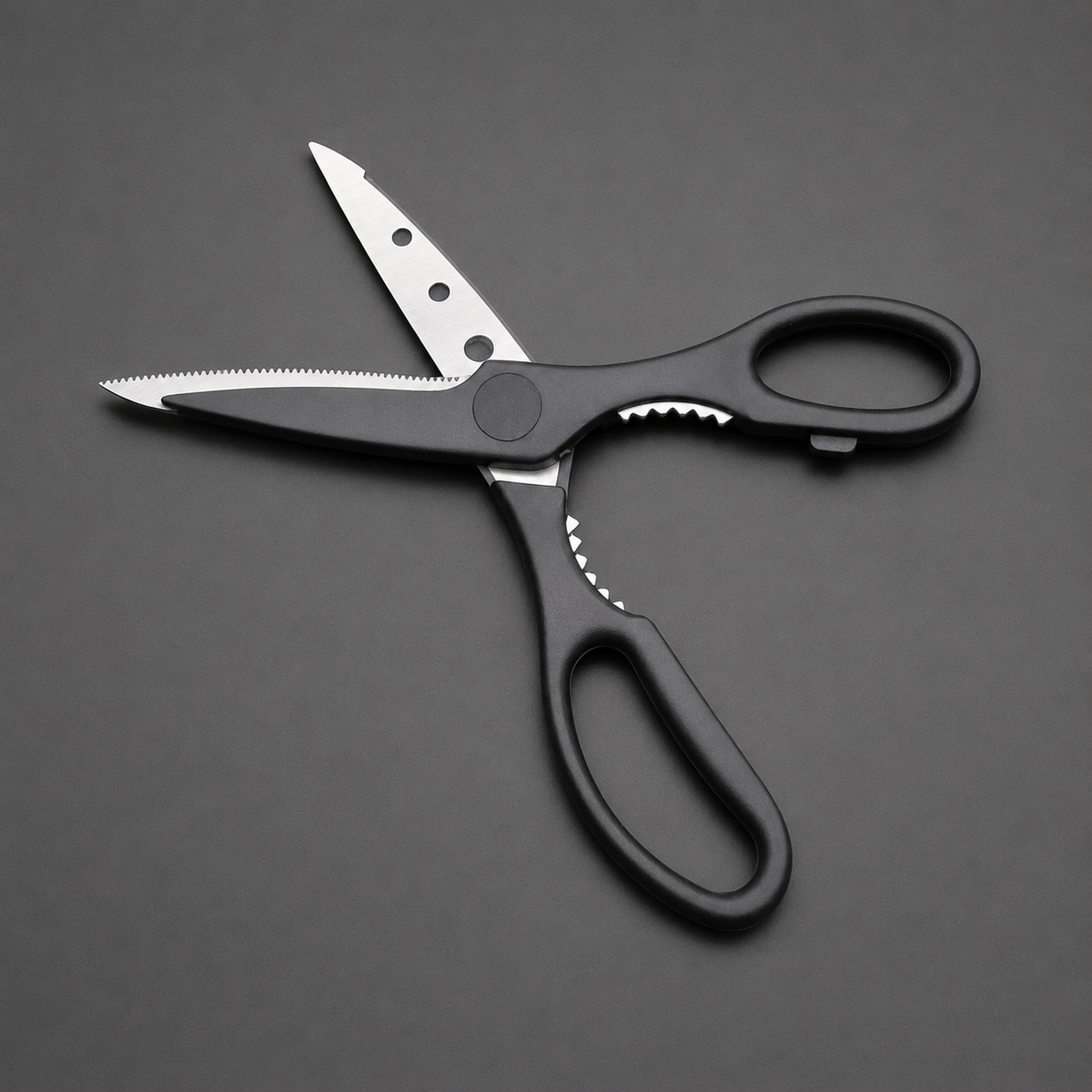 VEYUNA Kitchen Shears – Heavy-Duty Black Scissors for Fresh Food Prep