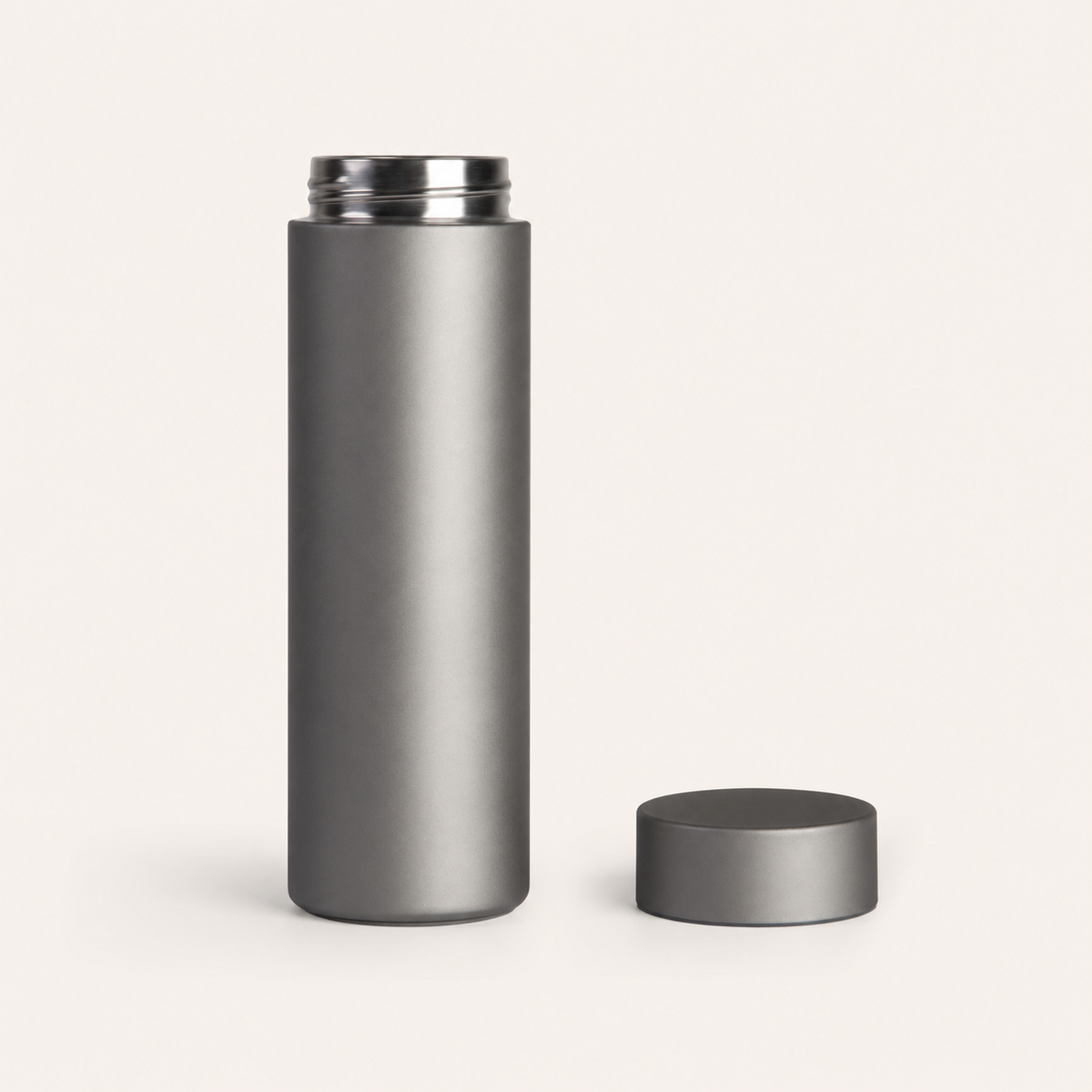 VEYUNA Titanium Water Bottle – Lightweight Travel Hydration for Owners & Walks