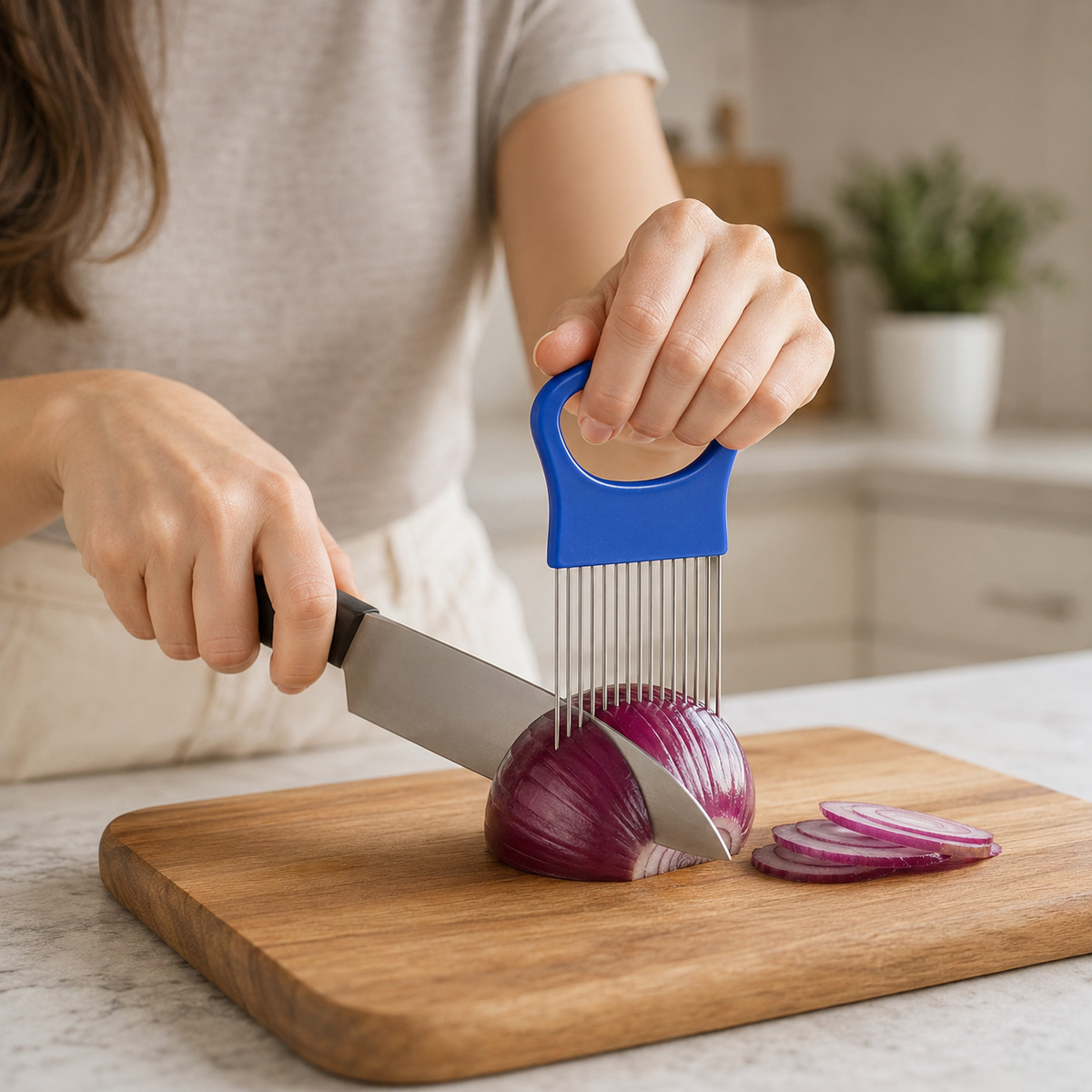 VEYUNA Stainless Steel Onion Slice Holder Cutting Guide with Prongs for Even Vegetable Slices